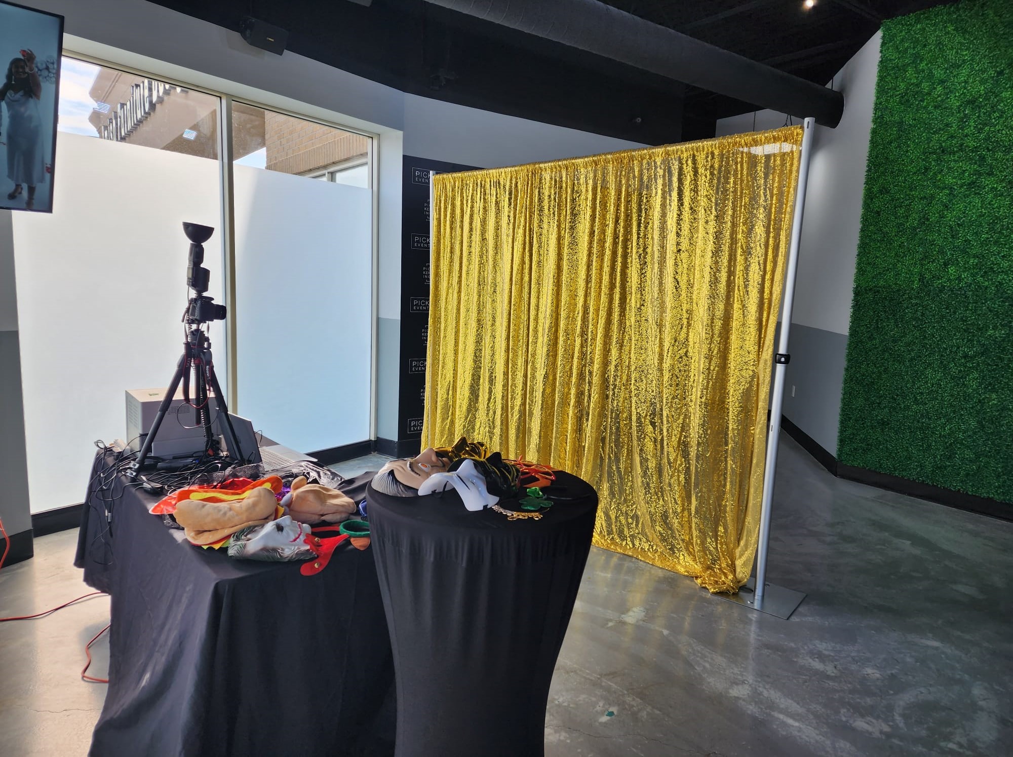 Open Concept Wedding Photo Booth Innisfil